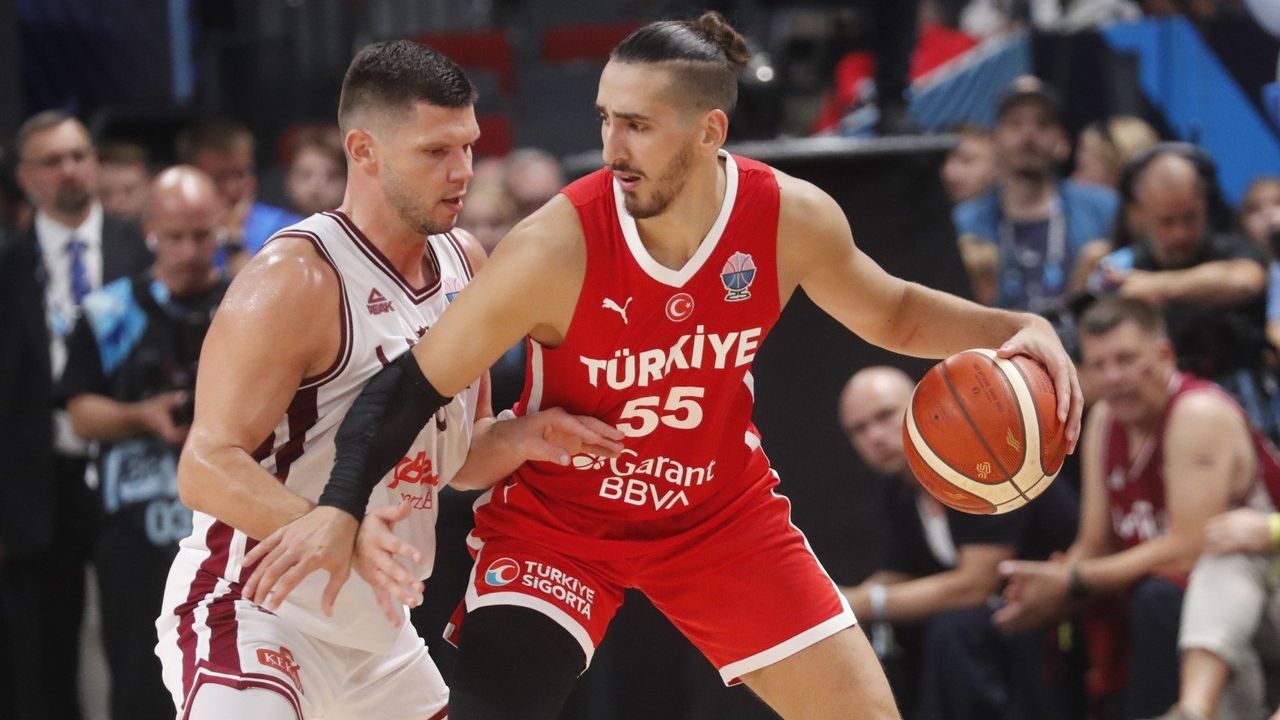 12 Dev Adam Avrupa’ya fırtına gibi başladı: Letonya’yı 20 farkla yendik