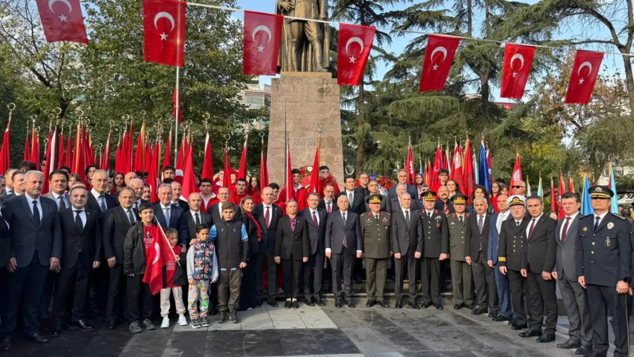 Trabzon Ata’sını Andı: Hayat Durdu, Gönüller Birleşti