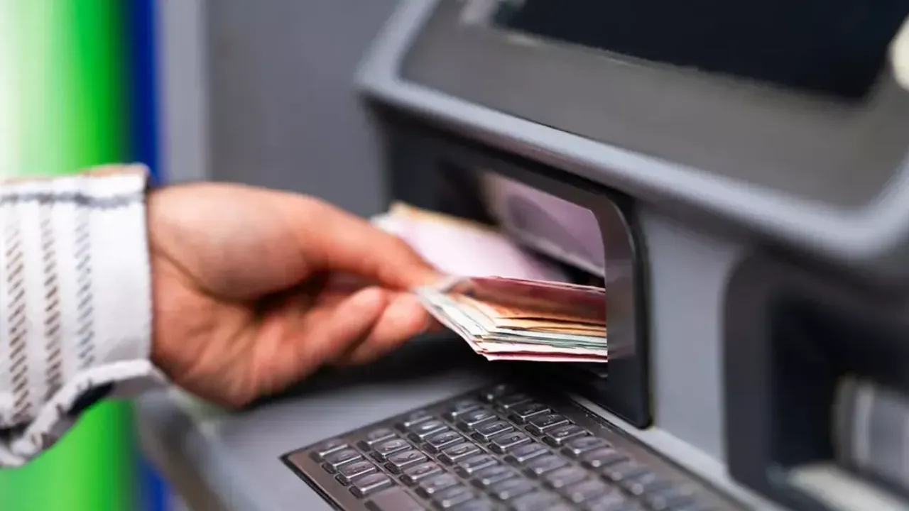 atm933webp z9 a g 59m06p2 f s pjiq0xw