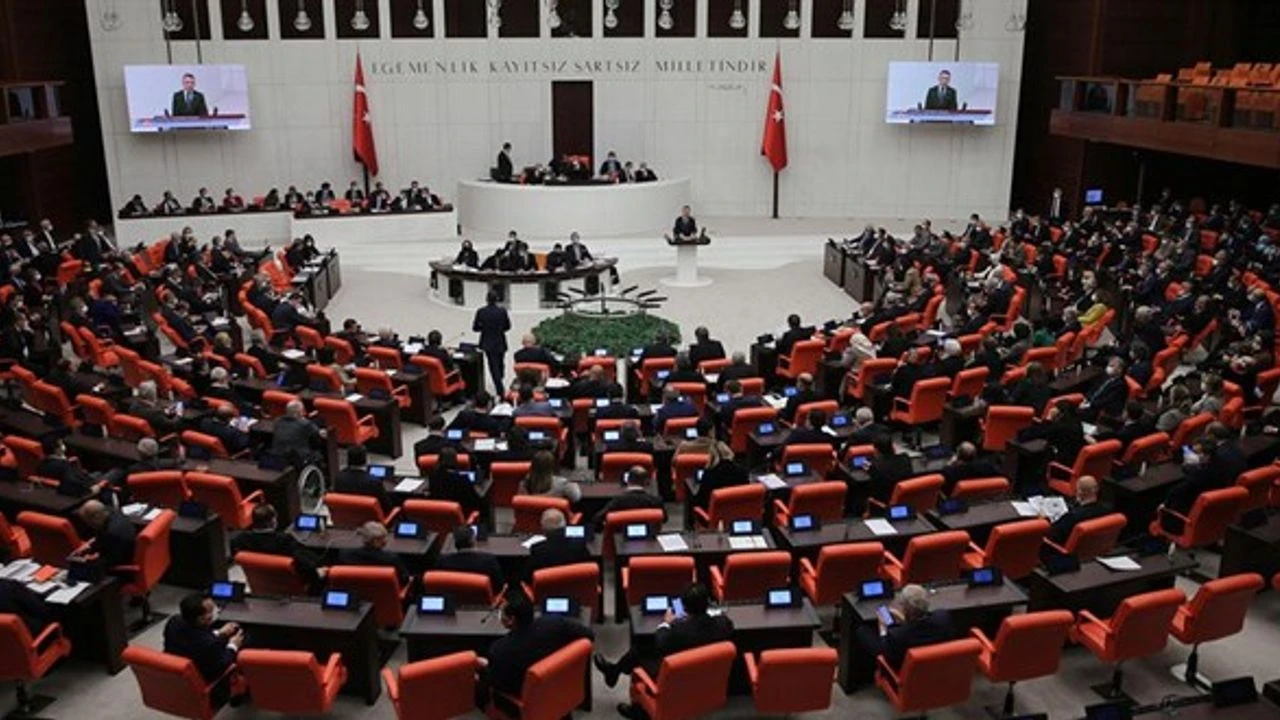 en dusuk emekli ayliginin yukseltilmesine iliskin teklif yarin tbmm ye sunulacak