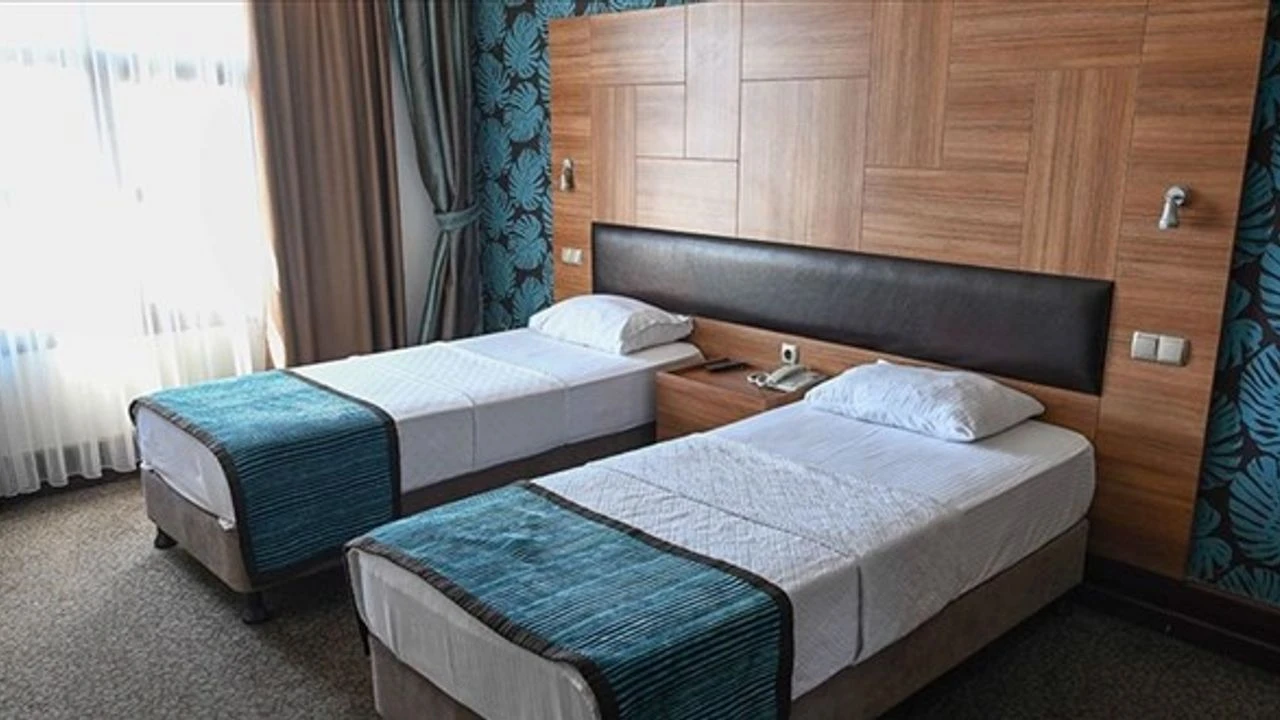 ogretmenevlerinde tum meb personeli ve ailelerine 50 indirim