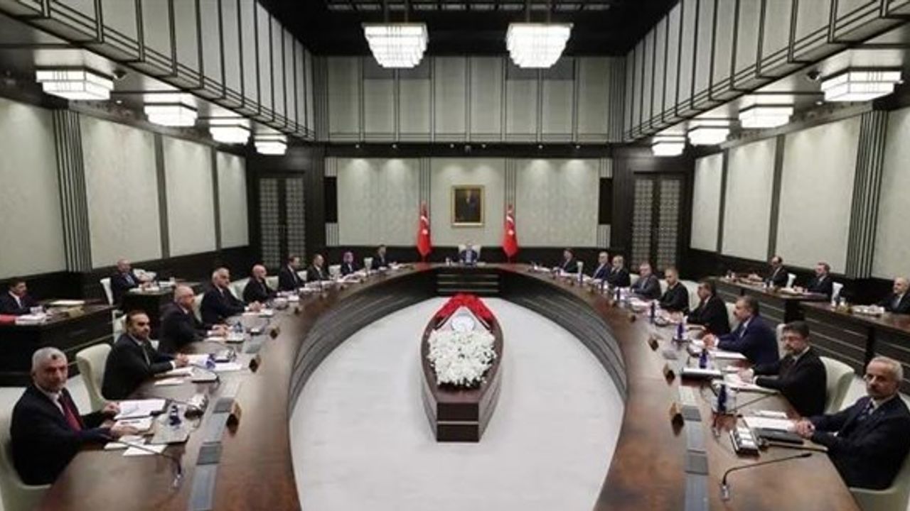 yilin ilk kabinesi topluyor 1