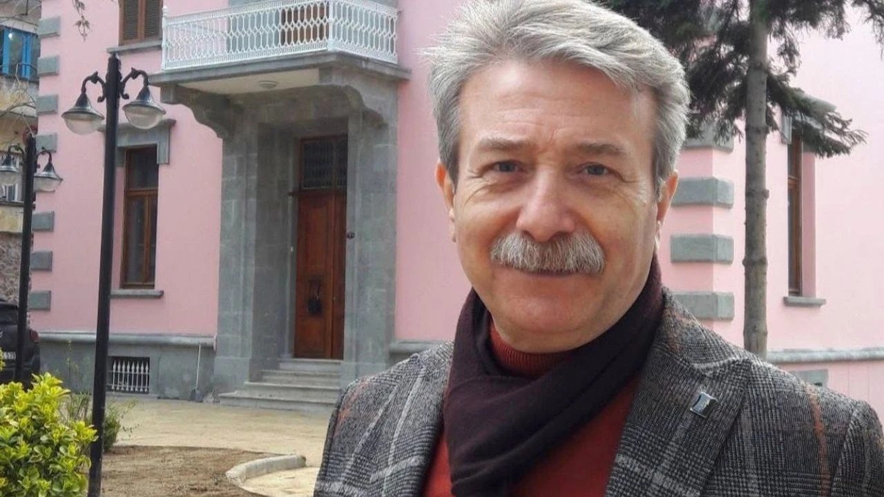 Trabzon Sanatevi’nde Devir Teslim Zamanı: Adnan Taç Bayrağı Bırakıyor!