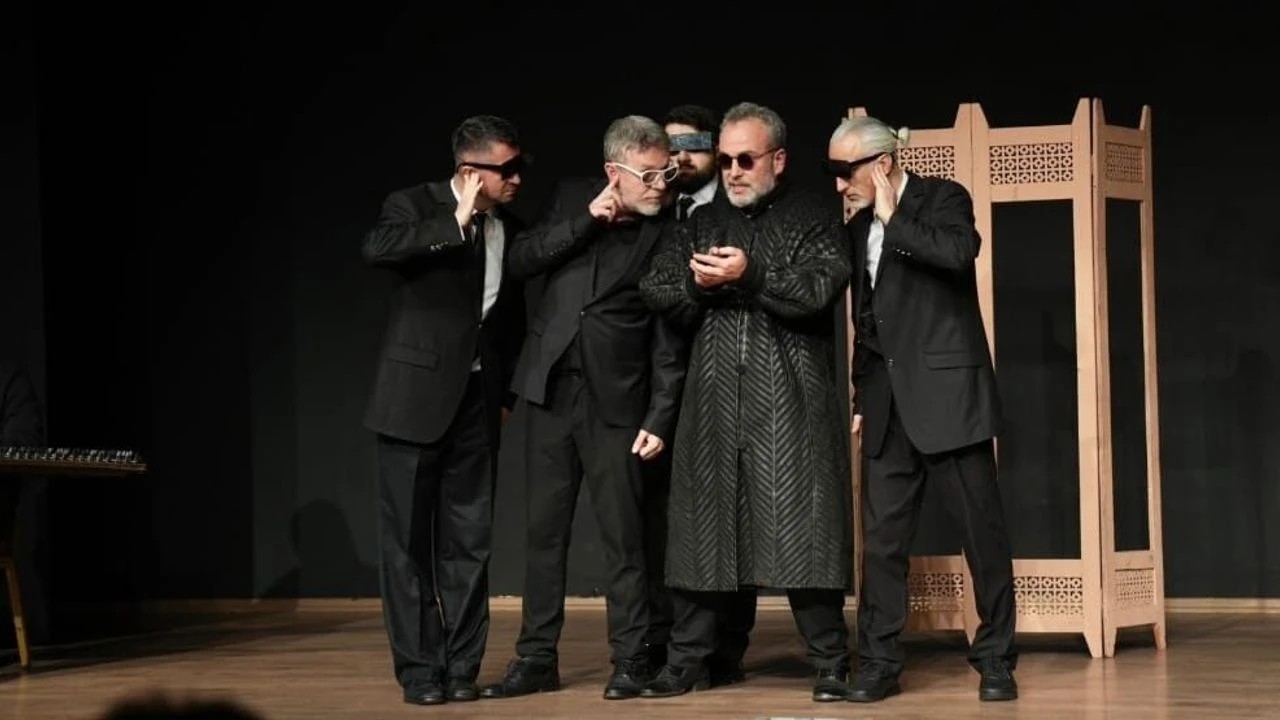 Kavuklu Yapay Zekaya Karşı: Giresun’da Tiyatro Coşkusu